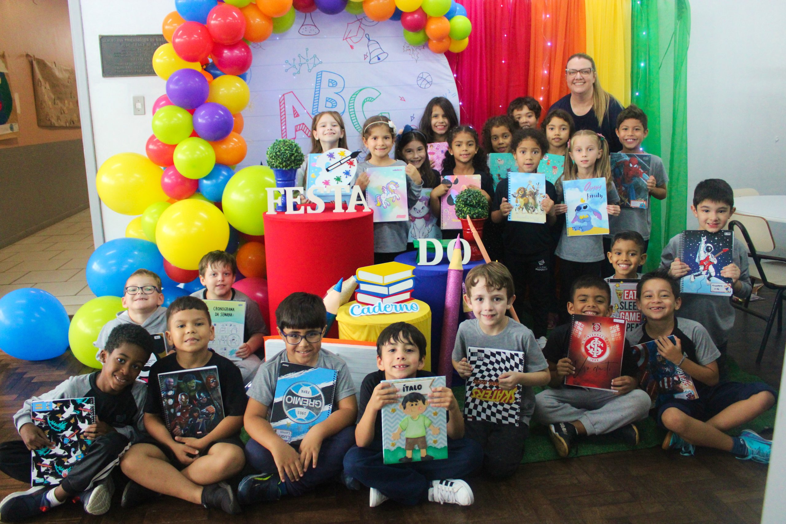 Festa do Caderno 2024 carrega emoção e memórias