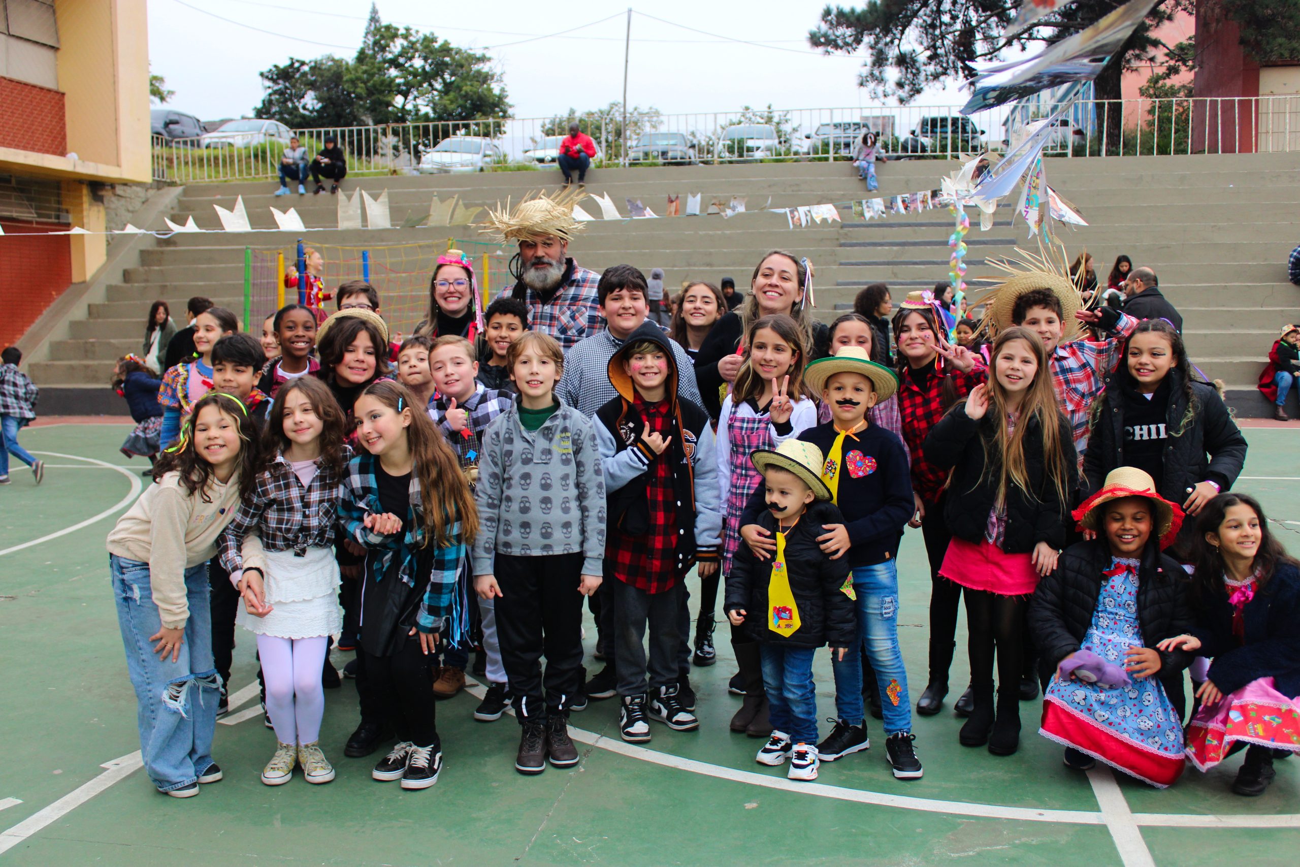 Festa Julina encanta com arraial da solidariedade